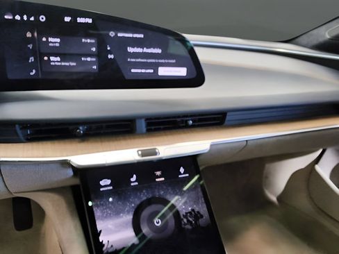 Used 2024 Lucid Air Touring AWD/4WD image 23