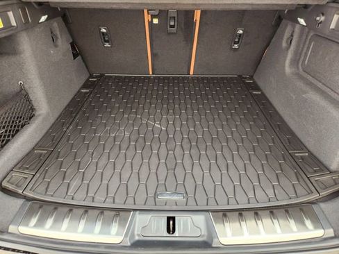 Used 2026 Jaguar F-PACE R-Dynamic S image 30