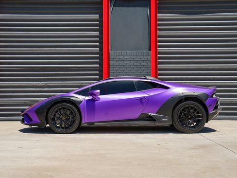 Used 2024 Lamborghini Huracan Sterrato AWD/4WD image 11