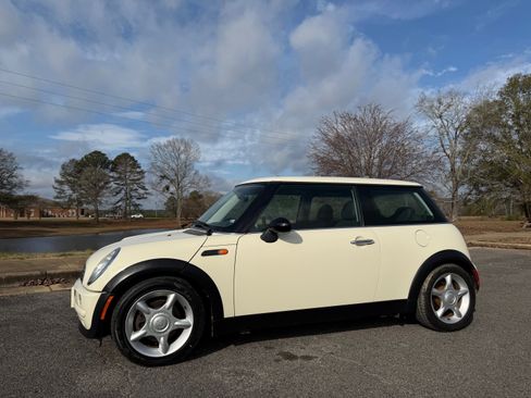 Used 2003 MINI Cooper Hardtop image 1