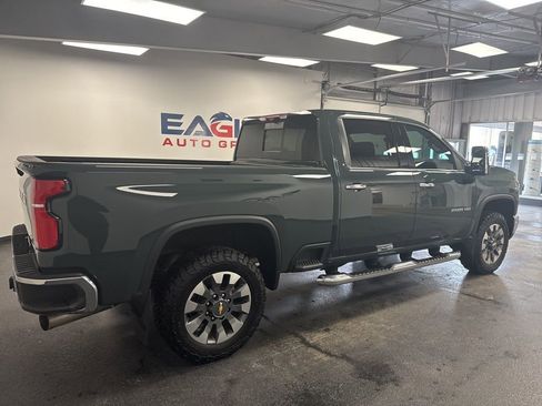 Used 2025 Chevrolet Silverado 2500 LTZ w/ LTZ Premium Package AWD/4WD image 11