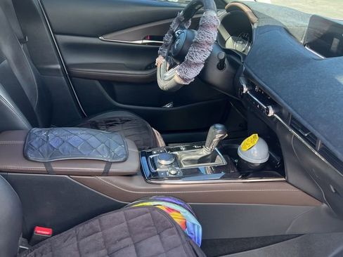 Used 2023 MAZDA CX-30 AWD 2.5 S w/ Premium Package image 14