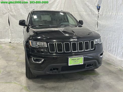 Used 2021 Jeep Grand Cherokee Laredo AWD/4WD image 31