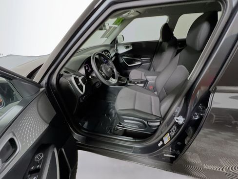Used 2024 Kia Soul LX w/ Option Group 015 FWD image 15