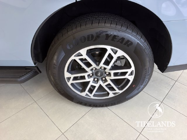 Certified 2025 Ford Expedition Active RWD image 33