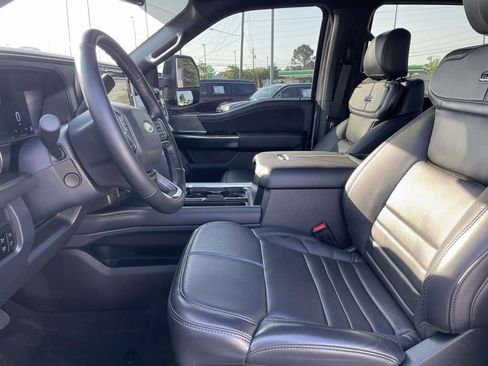 Used 2025 Ford F450 Platinum w/ FX4 Off-Road Package AWD/4WD image 18