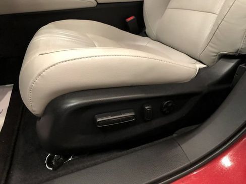 Certified 2018 Honda Accord Touring image 12