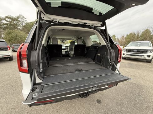 Used 2025 Ford Expedition Active image 28