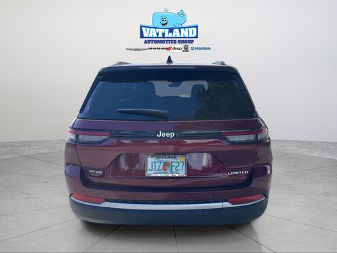 Used 2026 Jeep Grand Cherokee Limited RWD image 4