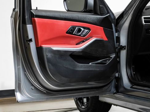 Used 2025 BMW 330i xDrive Sedan image 45