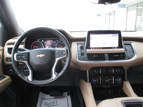 Used 2021 Chevrolet Tahoe Premier w/ Premium Package AWD/4WD image 14