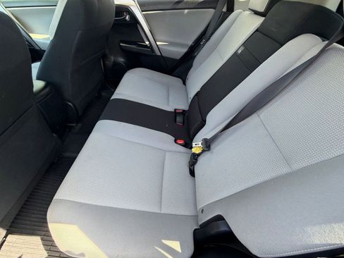 Used 2017 Toyota RAV4 XLE image 31