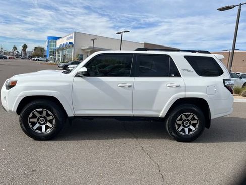 Used 2022 Toyota 4Runner TRD Off-Road image 8