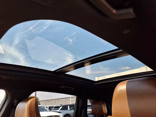 Certified 2022 Lincoln Nautilus Reserve w/ Luxury Package FWD image 9