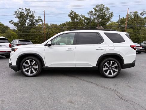 Used 2023 Honda Pilot Elite image 4