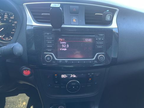 Used 2018 Nissan Sentra SV image 8