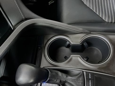 Used 2023 Toyota Camry SE image 24