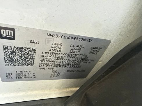 Used 2025 Chevrolet Trax LS w/ LS Convenience Package FWD image 12