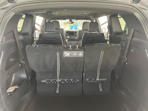 Used 2020 Chrysler Pacifica Touring-L AWD/4WD image 16