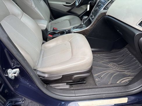 Used 2015 Buick Verano FWD image 18