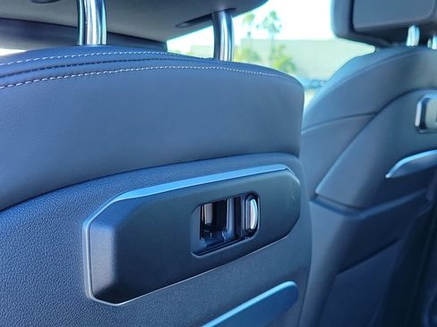 Used 2024 BMW X7 M60i w/ Executive Package image 26