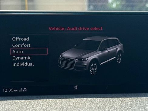 Used 2019 Audi Q7 3.0T Prestige w/ Prestige Package AWD/4WD image 39