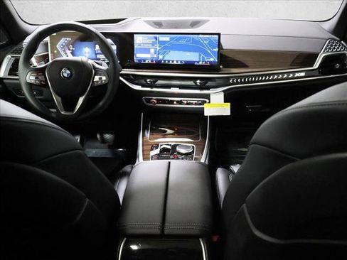 Used 2026 BMW X5 xDrive50e AWD/4WD image 16