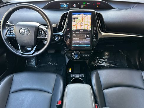 Used 2021 Toyota Prius Prime XLE image 16