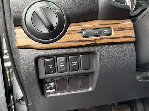 Used 2017 Nissan Titan SL image 37