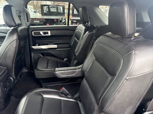 Used 2023 Ford Explorer XLT w/ Equipment Group 202A image 16