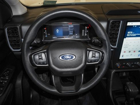 Used 2025 Ford Ranger XL image 27