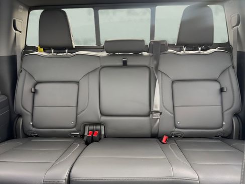 Used 2025 GMC Sierra 2500 Denali w/ Denali Reserve Package image 13