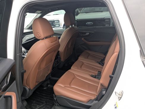 Used 2021 Audi Q7 3.0T Premium Plus w/ Executive Package image 29