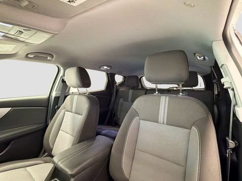 Used 2024 Chevrolet Blazer LT w/ Convenience Package FWD image 17