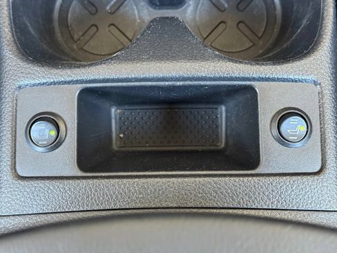 Used 2015 Nissan Rogue S AWD/4WD image 34