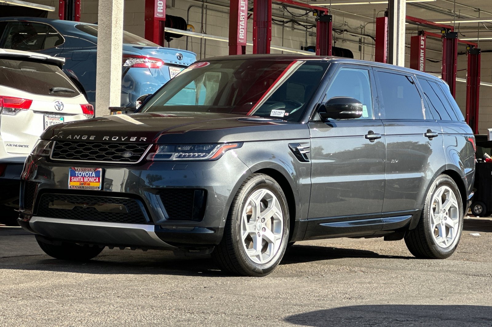 Used 2019 Land Rover Range Rover Sport HSE AWD/4WD image 8