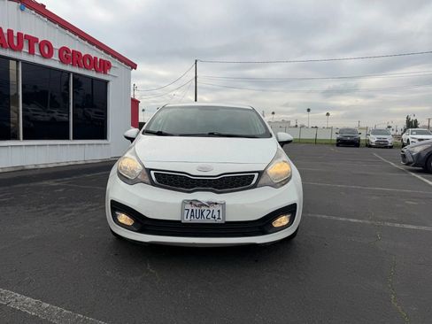 Used 2013 Kia Rio EX w/ Convenience Pkg image 4