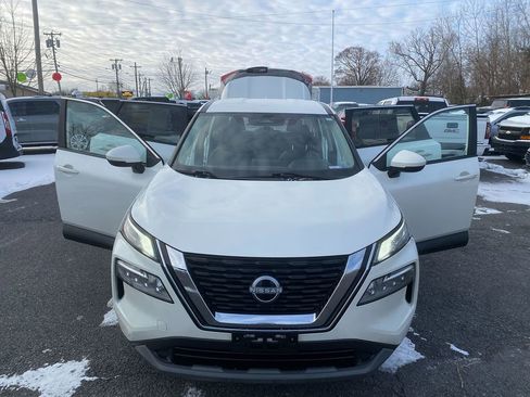 Used 2022 Nissan Rogue SV image 29