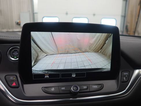 Used 2025 Chevrolet Blazer LT AWD/4WD image 16