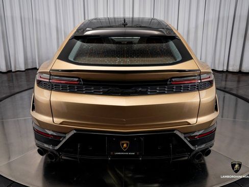 Used 2025 Lamborghini Urus SE image 14