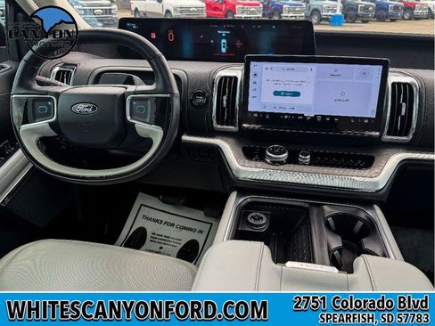 Used 2025 Ford Expedition Max Platinum AWD/4WD image 7
