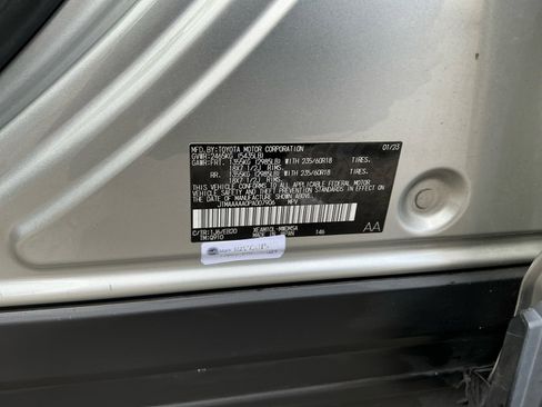 Used 2023 Toyota bZ4X XLE w/ Weather Package image 28