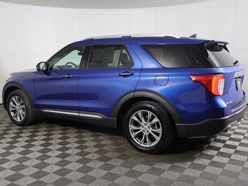 Used 2022 Ford Explorer Limited w/ Equipment Group 301A RWD image 17