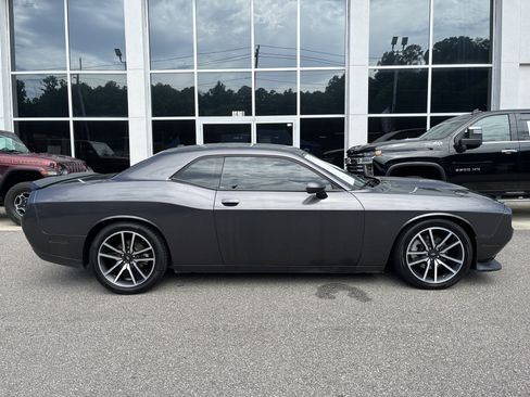 Used 2023 Dodge Challenger R/T RWD image 8