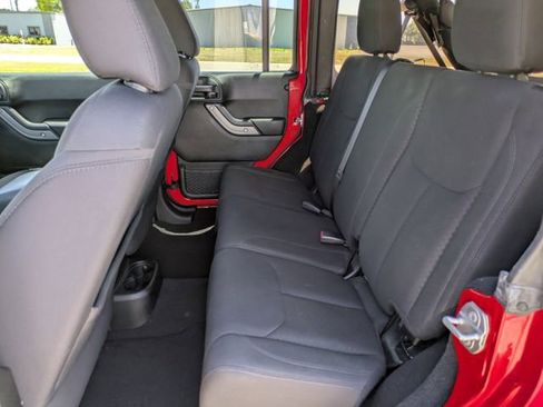 Certified 2018 Jeep Wrangler Unlimited Sport S AWD/4WD image 8