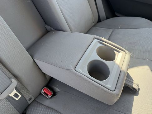 Used 2016 Toyota Corolla L image 35