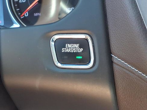 Used 2022 GMC Acadia SLT w/ Preferred Package image 26