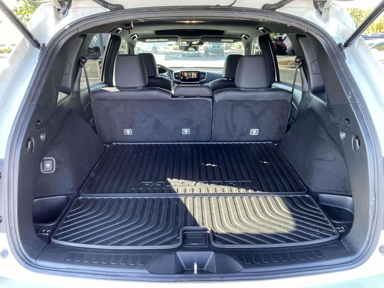 Used 2023 Honda Passport EX-L image 9