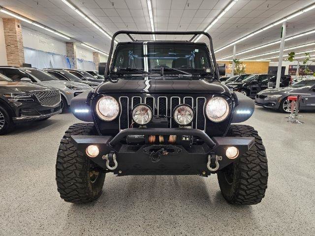 Used 2020 Jeep Wrangler Unlimited Sahara AWD/4WD image 3
