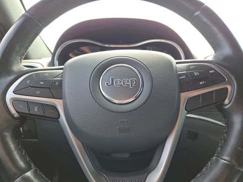 Used 2020 Jeep Grand Cherokee Limited AWD/4WD image 34